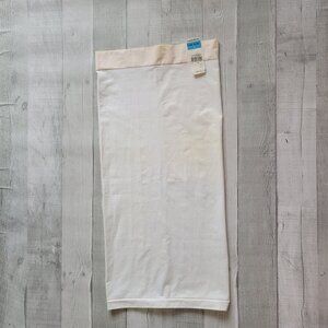 Maidenform Seamless Microfiber Womens Slip Skirt One Size White & Nude Made In U